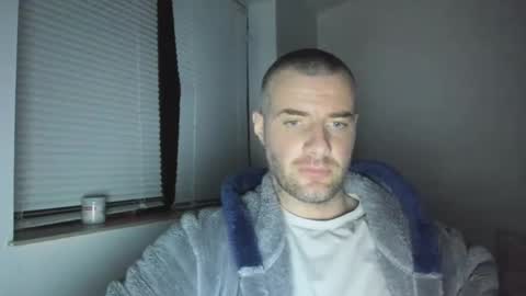 alfiesolomons87 online show from February 18, 7:54 pm