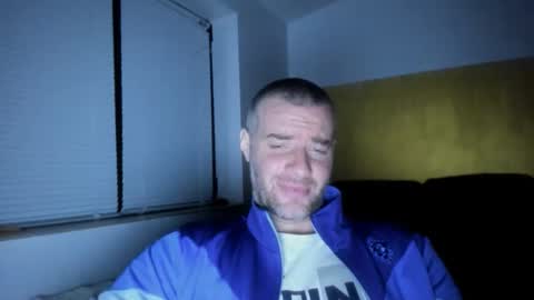 alfiesolomons87 online show from April 10, 9:00 pm