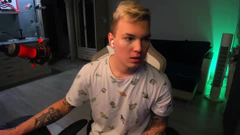 Nikita7Prinz7 online show from December 9, 11:09 pm