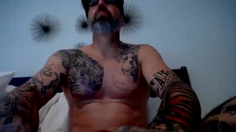 allaroundamazing13 online show from February 15, 10:18 pm