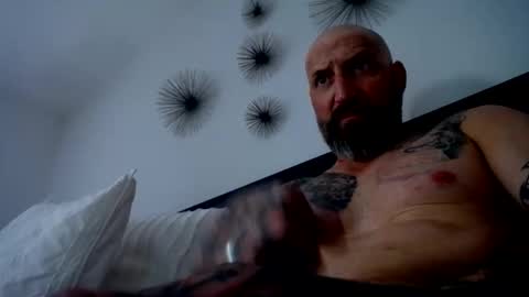 allaroundamazing13 online show from December 22, 11:57 pm