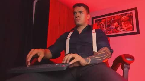 alpha_dominus_ online show from February 2, 5:17 am