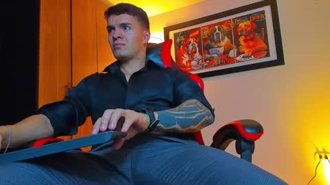 alpha_dominus_ online show from November 14, 6:05 am