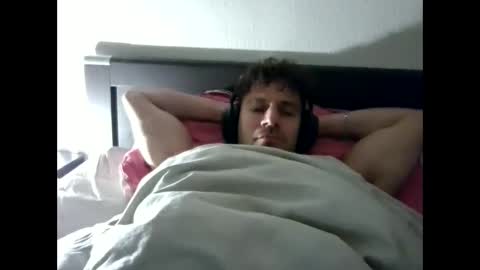 alphah_hunk online show from November 9, 5:50 pm