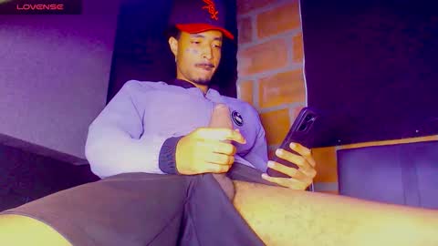 Snapshot of anaconda_blackk chatting on October 23, 1:03 pm anaconda_blackk online show from October 23, 1:03 pm