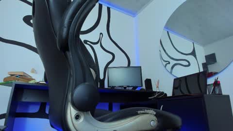 Andrs   -                   online show from October 11, 2:15 am