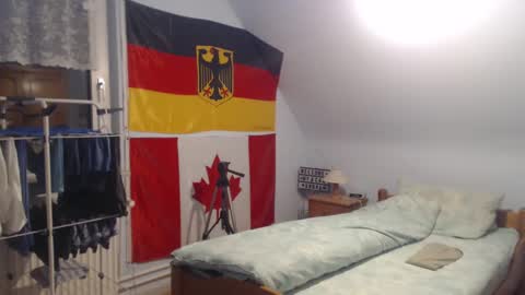 Snapshot of andre124231 chatting on January 3, 4:06 pm Andre online show from January 3, 4:06 pm