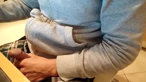 andrea_feetlover online show from October 21, 5:32 am