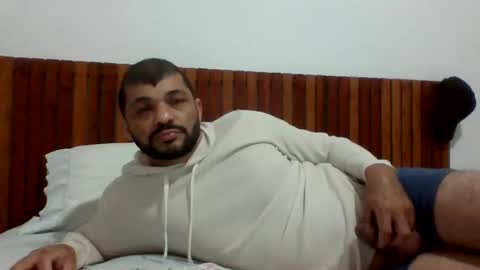 Snapshot of andreloko123 chatting on October 9, 2:27 am andreloko123 online show from October 9, 2:27 am