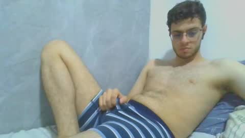 andres129494 online show from December 22, 2:20 am