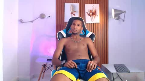 andres_kor online show from December 7, 5:42 pm