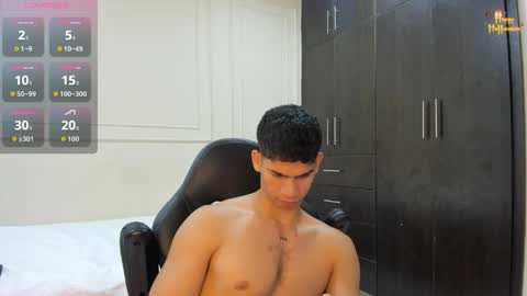 andres_stud online show from April 13, 8:04 am