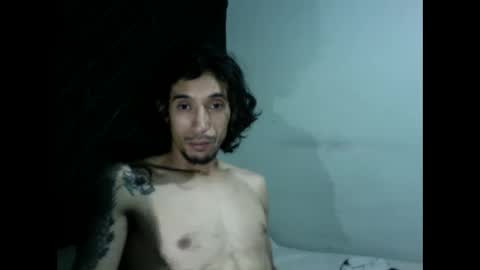 Snapshot of andresdelews chatting on February 3, 4:14 am Delews online show from February 3, 4:14 am
