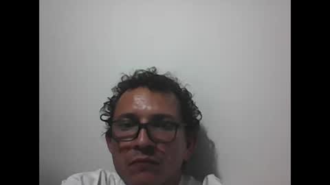 Snapshot of andresfloga chatting on October 26, 5:09 am andresfloga online show from October 26, 5:09 am