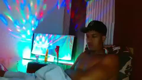 andreswj bigcock20 online show from October 3, 9:03 am