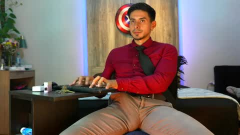 Andrew online show from April 9, 6:19 am