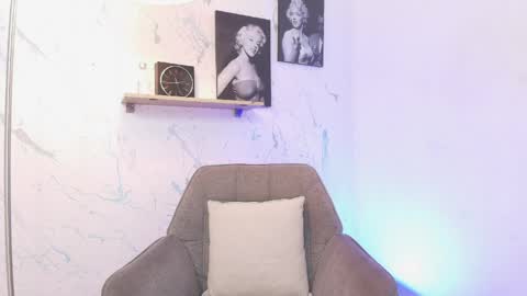 andrew restrepo online show from April 8, 11:02 pm