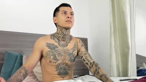 andrew_sanders69 online show from December 16, 3:24 am