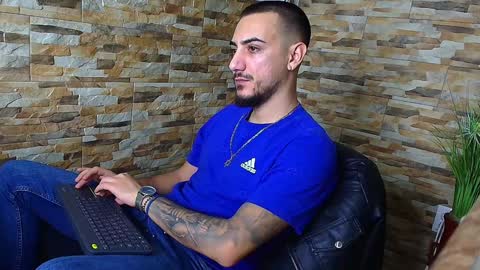 MasterRomania  online show from December 15, 4:40 am