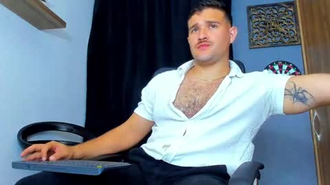 Andrew Diaz online show from June 7, 1:01 am