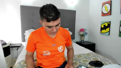 andrhes muller online show from January 25, 7:07 pm