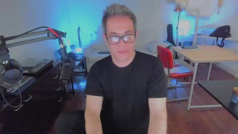 Andrew online show from September 19, 3:23 pm