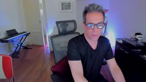 Andrew online show from December 7, 7:49 am