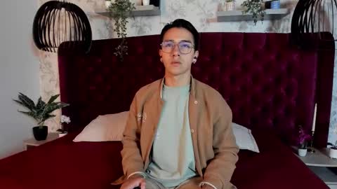 Andy Joy  online show from February 4, 10:21 am