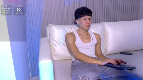 andyjustgame  online show from April 22, 11:20 pm