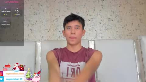 ngel Esteban  online show from December 17, 3:39 am