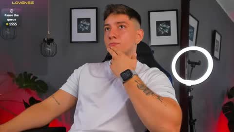 angelbell19 online show from February 15, 8:23 pm