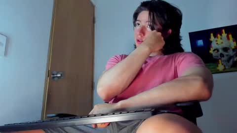 Snapshot of angelbennet_ chatting on October 21, 11:18 pm Angel Bennet online show from October 21, 11:18 pm