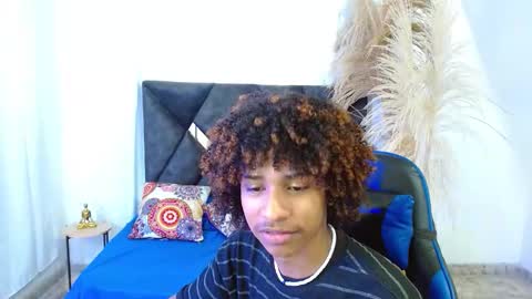 Angel online show from March 4, 8:27 pm