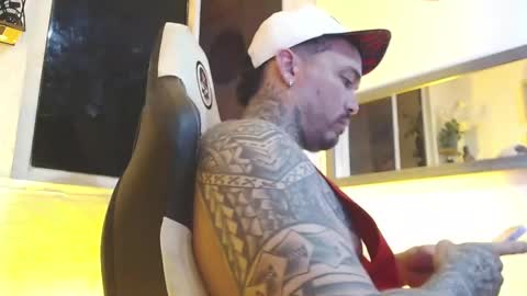 angellatino0 online show from February 21, 7:44 am