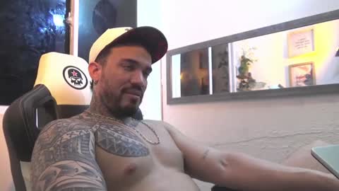 angellatino0 online show from January 4, 2:56 am