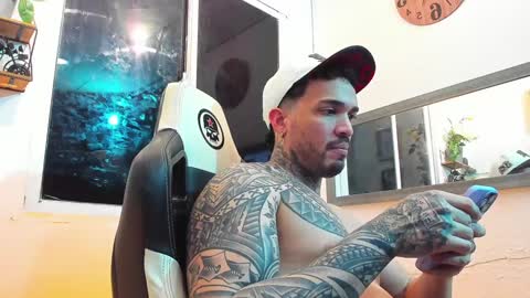 angellatino0 online show from January 21, 4:44 am
