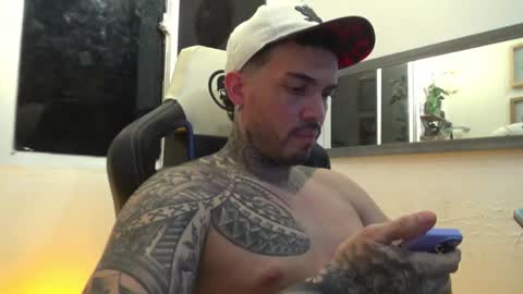 angellatino0 online show from February 1, 6:10 am