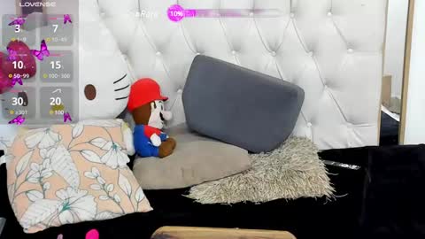 angellatino0 online show from March 3, 2:11 am