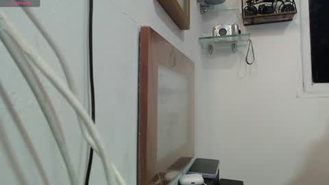 angellatino0 online show from December 19, 8:24 am