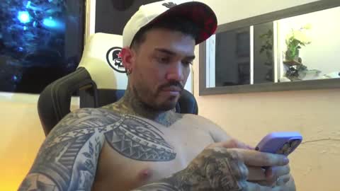 angellatino0 online show from January 26, 2:24 am