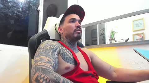 angellatino0 online show from February 6, 7:02 am