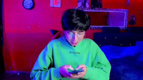 Snapshot of angellonfire chatting on March 9, 11:35 pm Angel  online show from March 9, 11:35 pm