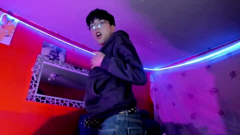 Snapshot of angellonfire chatting on October 9, 5:23 am Angel  online show from October 9, 5:23 am