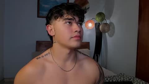 Snapshot of angelx_fox chatting on February 16, 9:59 pm Angel Fox online show from February 16, 9:59 pm