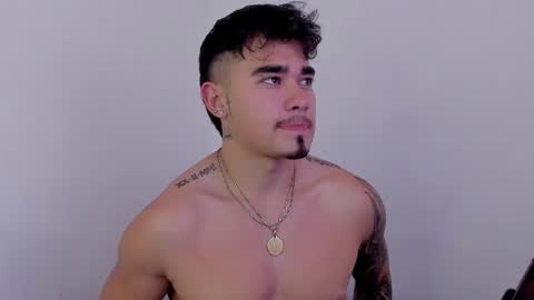 Snapshot of angelx_fox chatting on September 11, 4:39 pm Angel Fox online show from September 11, 4:39 pm