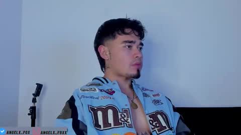 Angel Fox online show from November 18, 3:32 am