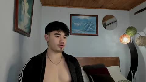 Snapshot of angelx_fox chatting on December 17, 2:22 pm Angel Fox online show from December 17, 2:22 pm