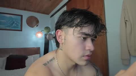 Snapshot of angelx_fox chatting on March 3, 6:50 pm Angel Fox online show from March 3, 6:50 pm