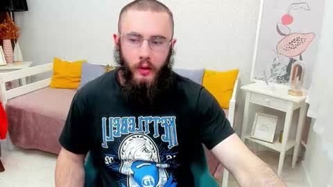 Ant online show from January 10, 4:33 pm