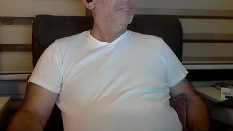 Snapshot of antheris chatting on September 22, 9:14 pm antheris online show from September 22, 9:14 pm
